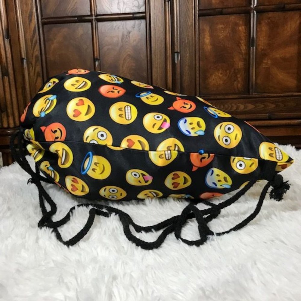 Emoji Lightweight Drawstring Bag Backpack - Picture 4 of 10